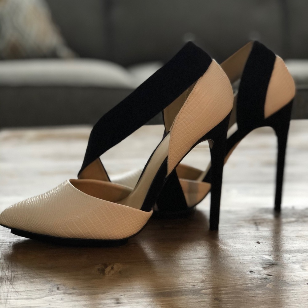 Gx• Gwen Stefani • white & black heels